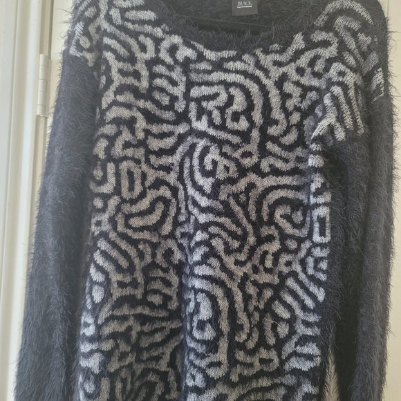 Saks Fifth Avenue black label  gorgeous black & grey sweater - Picture 4 of 4